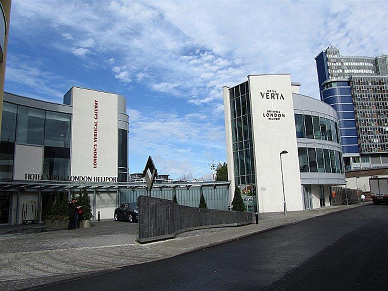 Hotel Crowne Plaza London Battersea Exterior foto