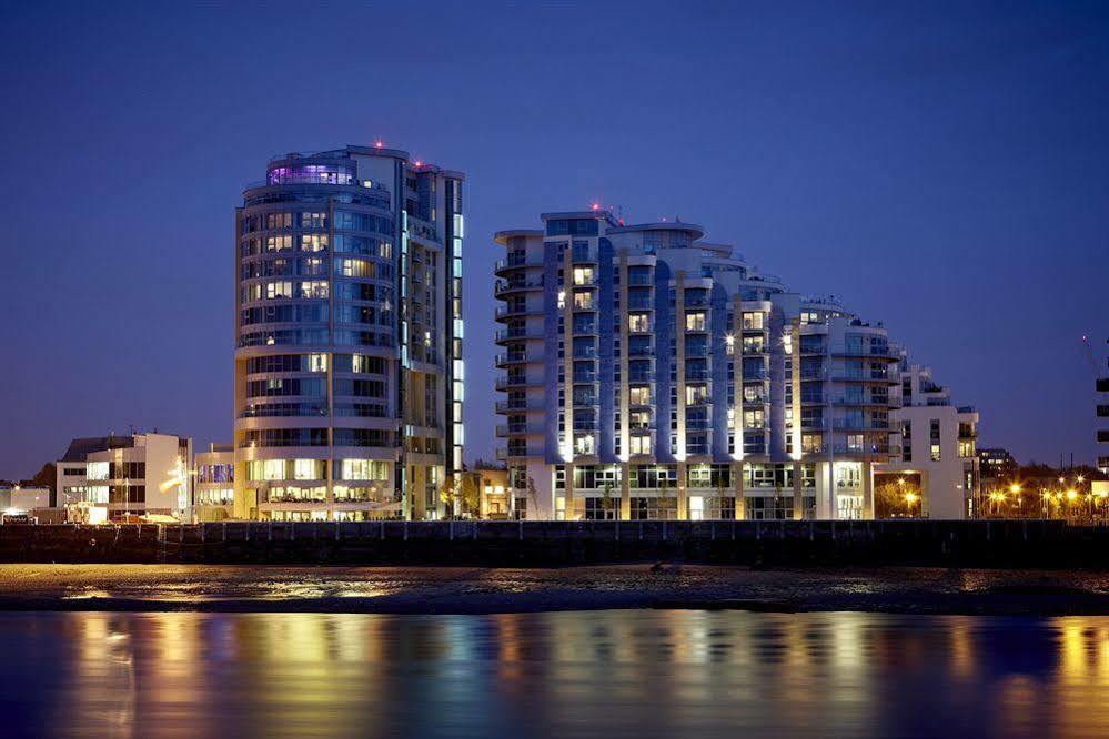Hotel Crowne Plaza London Battersea Exterior foto